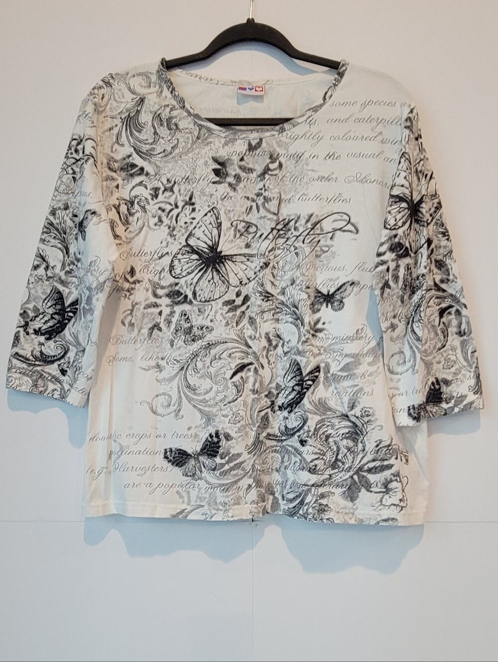 American Sweetheart Butterfly Script 3/4 Sleeve Top XL